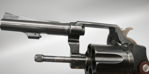Smith & Wesson S&W Victory Revolver .38Special umgebaut bei Parker Hale