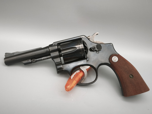 Smith & Wesson S&W Victory Revolver .38Special umgebaut bei Parker Hale