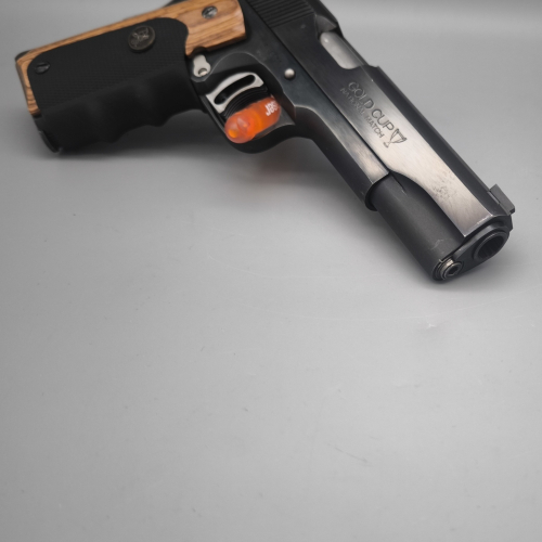 Colt 1911 MK IV Serie ´80 " Gold Cup National Match mit Pachmayr Griff "American Legend" Elliason Visierung