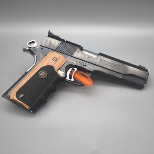 Colt 1911 MK IV Serie ´80 " Gold Cup National Match mit Pachmayr Griff "American Legend" Elliason Visierung