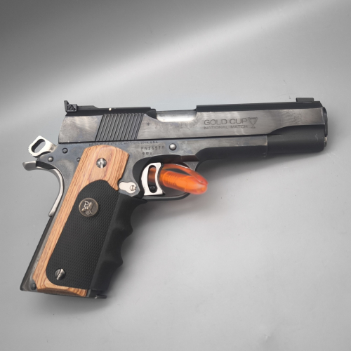 Colt 1911 MK IV Serie ´80 " Gold Cup National Match mit Pachmayr Griff "American Legend" Elliason Visierung