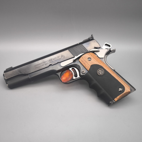 Colt 1911 MK IV Serie ´80 " Gold Cup National Match mit Pachmayr Griff "American Legend" Elliason Visierung
