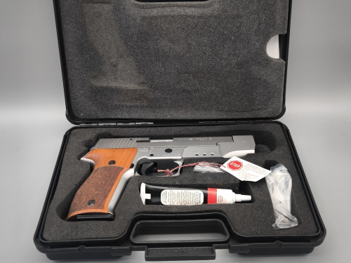 Sig Sauer P226s Sport II SA 9mm Luger mit Laufgewicht eckernförder Fertigung, TOP Zustand #440